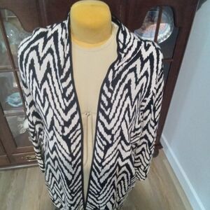 Jones Studio Seperates Plus Size 2X Black & White Chevron Cardigan